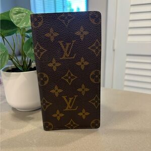 LV Monogram Checkbook